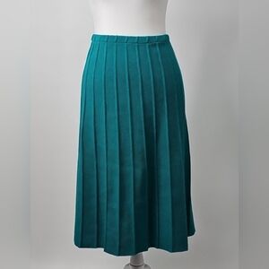 VTG Fit‎ & Flare Pull-on Midi Skirt Green Ribbed Wrinkle Resistant Fabric